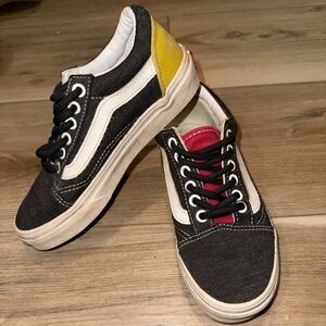 size 12.5 little kids vans black and Yellow Sneakers